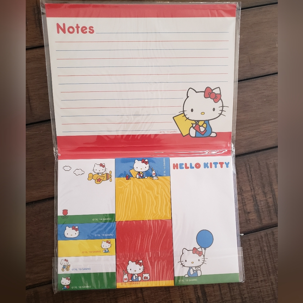 Hello Kitty Notepad and Sticky Note Bundle - Picture 3 of 10